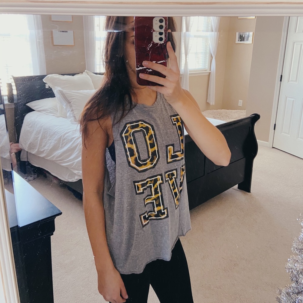 Express graphic tank